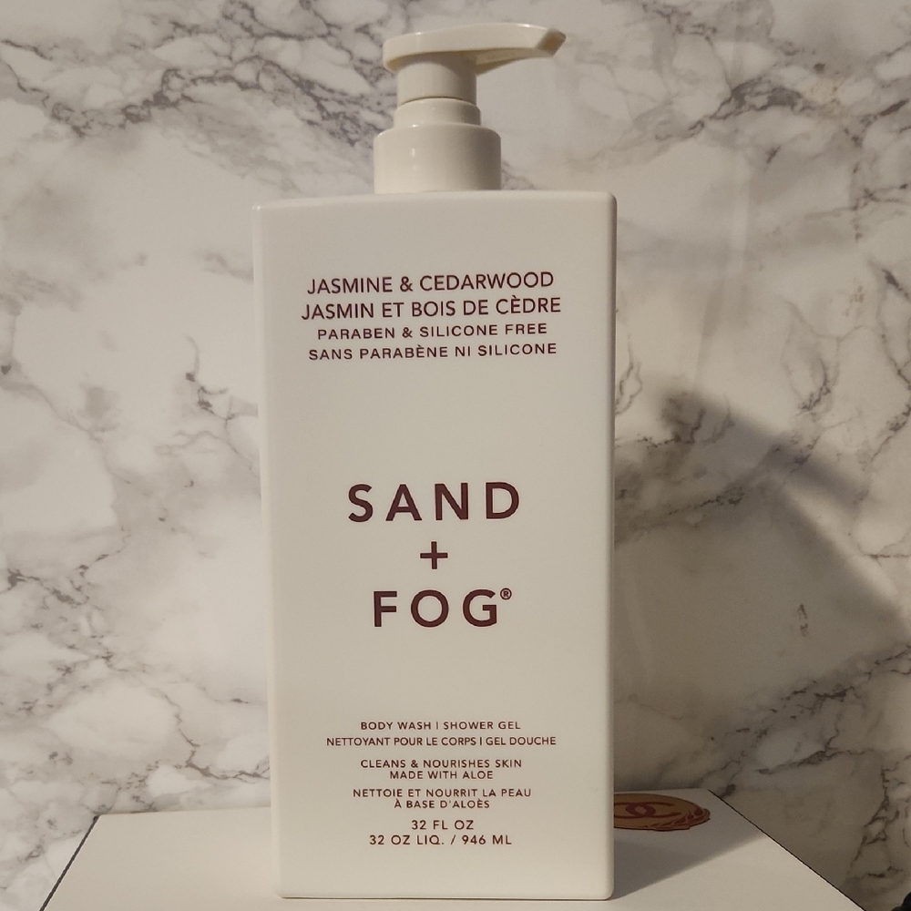 Sand + Fog - Jasmine and Cedarwood shower gel 946ml